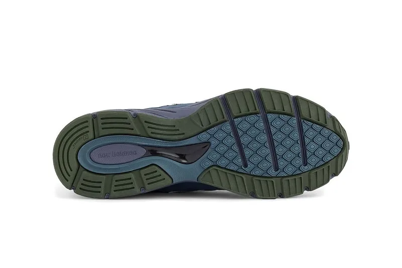 new-balance-990v4-navymeteorite-en-cuir-et-nubuck/carousel-5.jpg