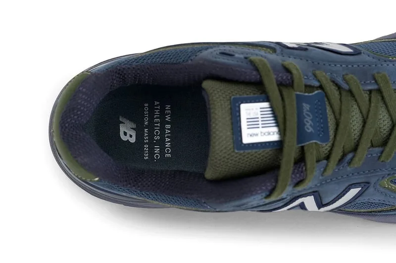 new-balance-990v4-navymeteorite-en-cuir-et-nubuck/carousel-7.jpg