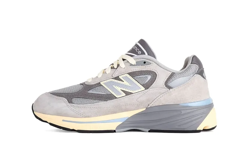 New Balance 990v7 Made in USA U990GR7, coloris Kool Grey/Calcium-Light Arctic Grey