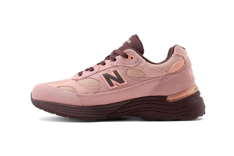 new-balance-992-pink-chalk-un-souffle-pastel-inedit/carousel-2.jpg