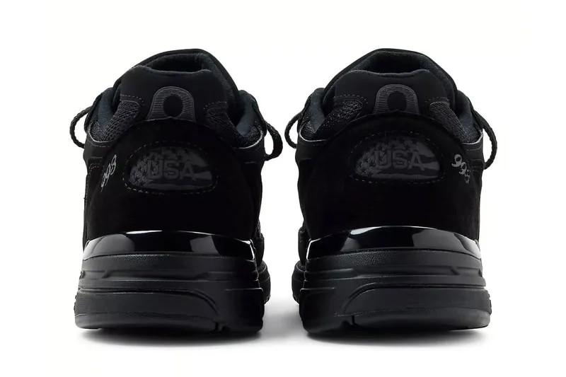 new-balance-993-triple-black-lelegance-en-toute-sobriete/carousel-4.jpg