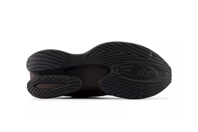 new-balance-innove-avec-la-tf100-elegance-et-performance/carousel-6.jpg