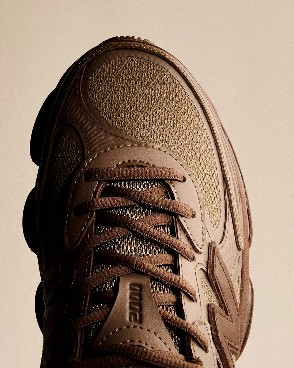 new-balance-la-revolution-abzorb-2000-luxe/carousel-4.jpg