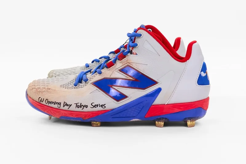 new-balance-ohtani-1-sneakers-historiques-en-vente/carousel-4.jpg