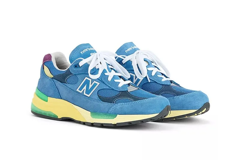 new-balance-presente-la-992-made-in-usa-sea-stonegreen-applemaize/carousel-3.jpg