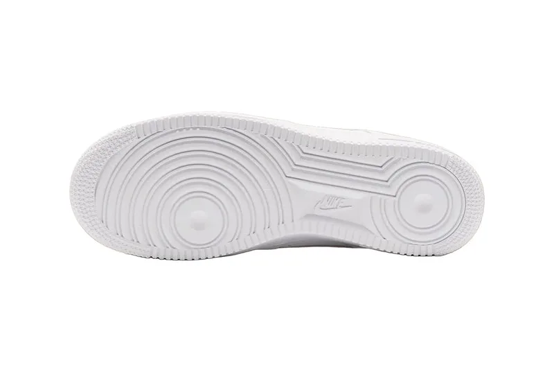nike-air-force-1-low-des-charmes-dores-imposants/carousel-6.jpg