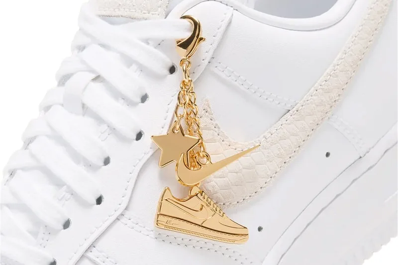 nike-air-force-1-low-des-charmes-dores-imposants/carousel-8.jpg