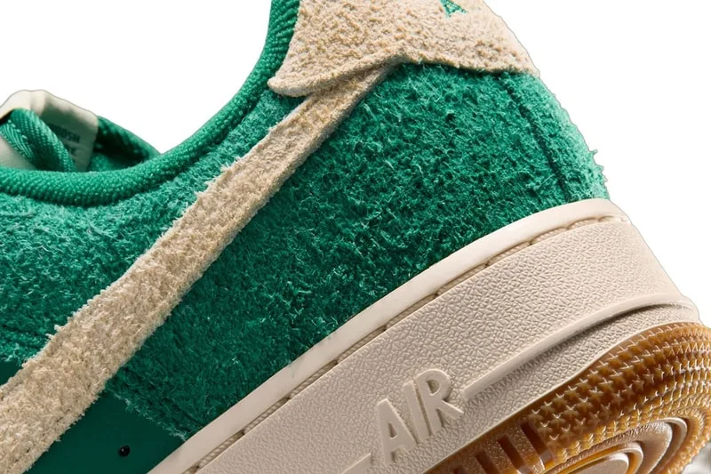 nike-air-force-1-low-hommage-aux-equipements-vintage/carousel-8.jpg