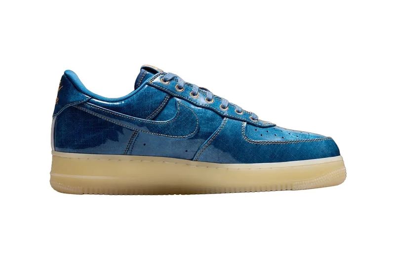 Basket bleu en jean avec semelle beige