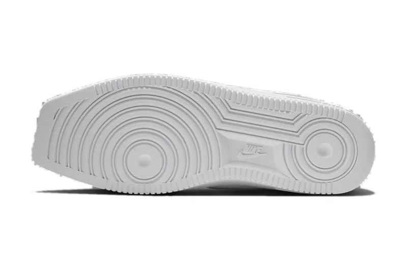 Infos sur la sortie de la Nike Air Force 1 Low Square Toe « Triple White » JF7766-100