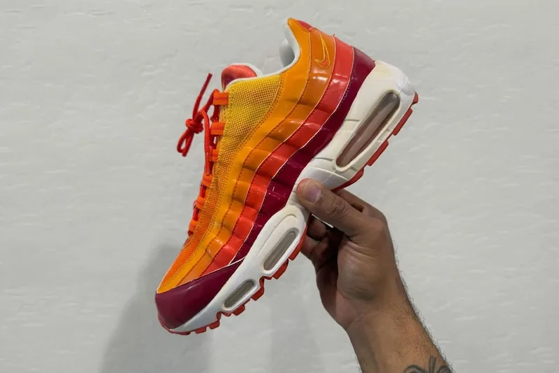nike-air-max-95-human-torch-retour-attendu-en-2027/carousel-1.jpg