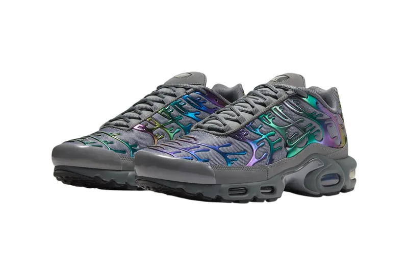 nike-air-max-plus-la-version/carousel-3.jpg