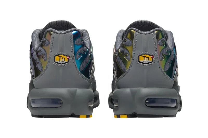 nike-air-max-plus-la-version/carousel-5.jpg