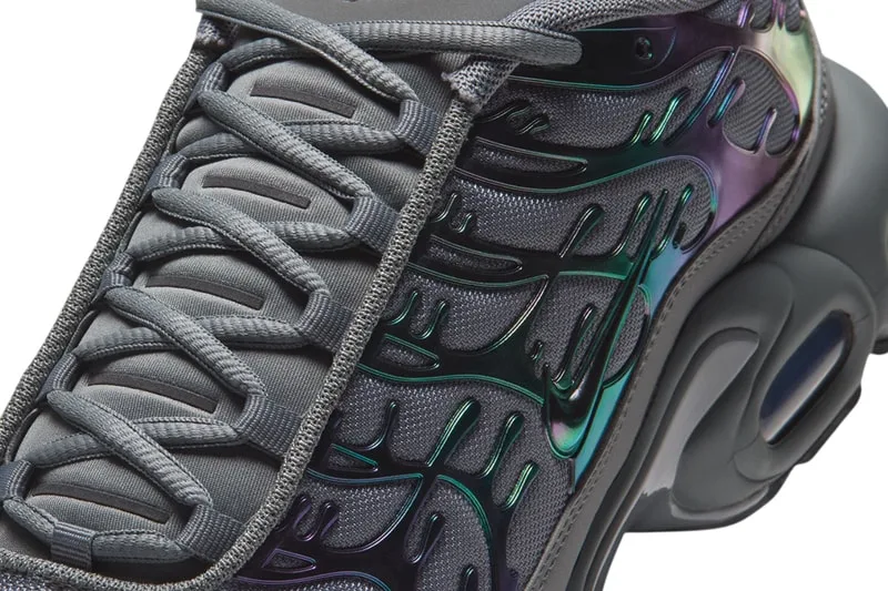 nike-air-max-plus-la-version/carousel-7.jpg