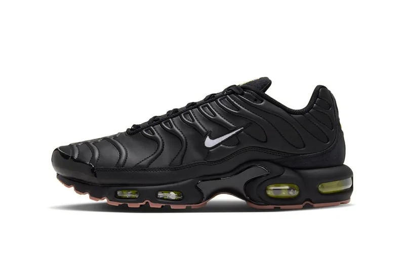 nike-air-max-plus-premier-linspiration-tiempo-revue/carousel-1.jpg