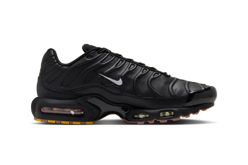 nike-air-max-plus-premier-linspiration-tiempo-revue/carousel-2.jpg
