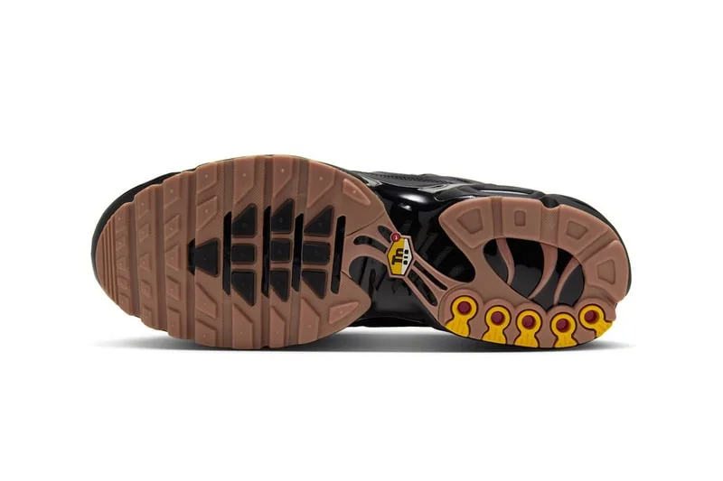 nike-air-max-plus-premier-linspiration-tiempo-revue/carousel-6.jpg