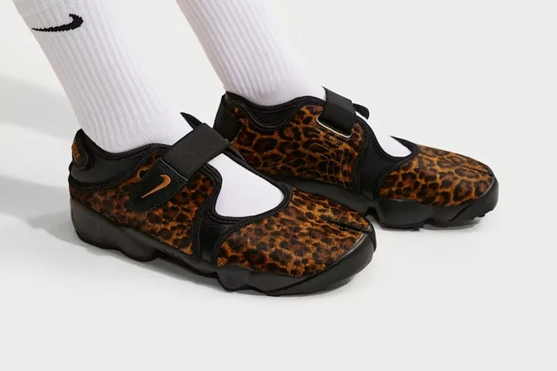 nike-air-rift-allure-feline-avec-imprime-guepard/carousel-1.jpg