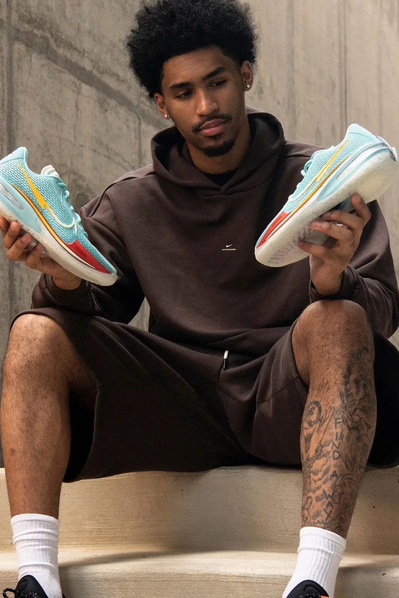 nike-air-zoom-gt-cut-hommage-philippin-de-dylan-harper/carousel-1.jpg