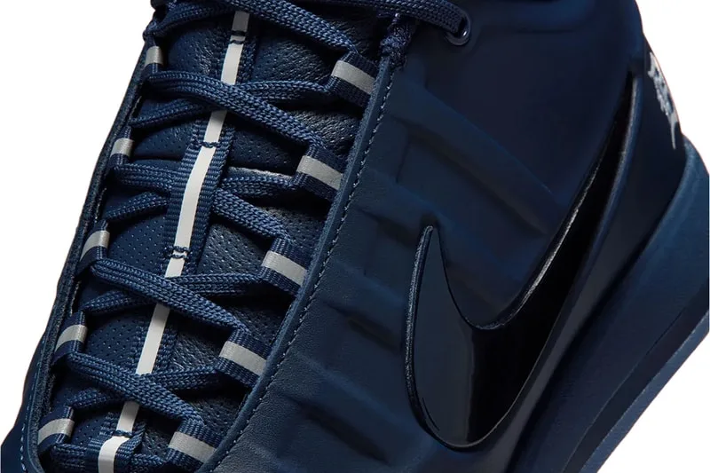 nike-book-2-se-ep-tigers-hommage-a-detroit/carousel-7.jpg