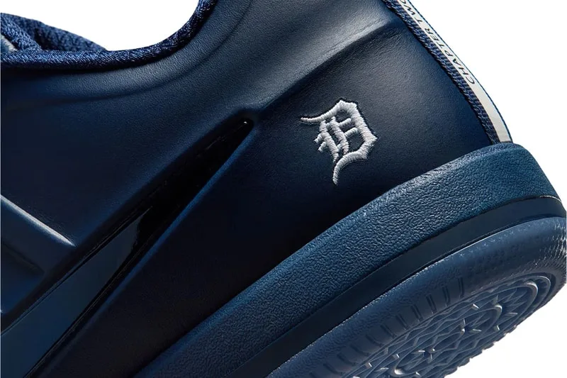 nike-book-2-se-ep-tigers-hommage-a-detroit/carousel-8.jpg