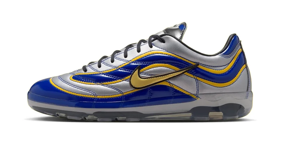 Baskets Nike, bleu et jaune, style sportif moderne.