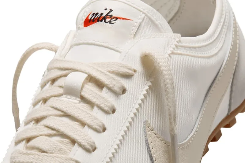 nike-devoile-la-moon-shoe-og-summit-white/carousel-7.jpg