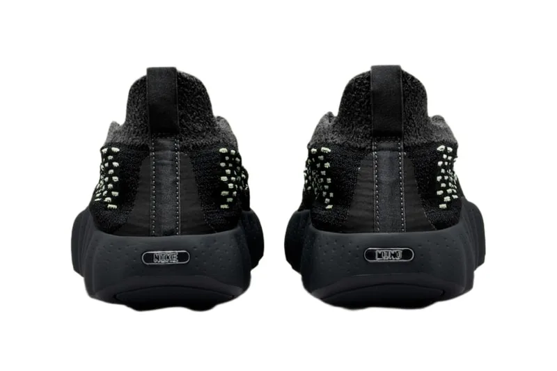 Images officielles de la Nike Mind 002 Flyknit noire et gris fumée foncé IR2176-002