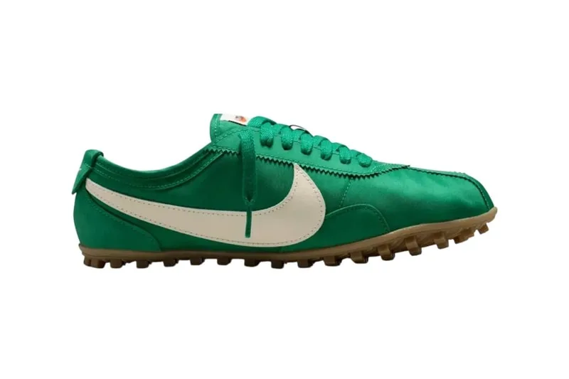 nike-moon-shoe-og-le-coloris-malachite-fait-son-retour/carousel-2.jpg