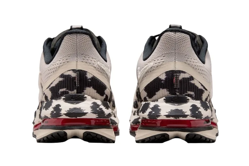 nike-pegasus-premium-le-motif-vache-et-sa-surprise/carousel-5.jpg