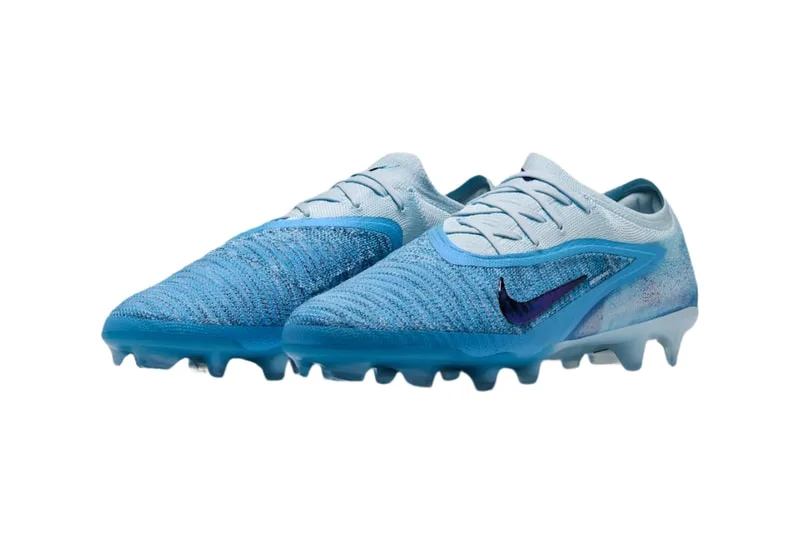 nike-phantom-6-low-elite-la-magie-devoilee-sous-la-pluie/carousel-3.jpg