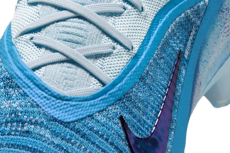 nike-phantom-6-low-elite-la-magie-devoilee-sous-la-pluie/carousel-7.jpg
