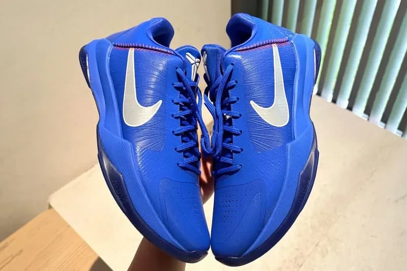 nike-rend-hommage-a-los-angeles-avec-la-kobe-5-protro-dodgers/carousel-2.jpg