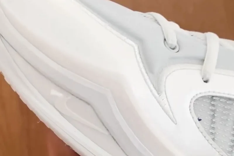 nike-sabrina-4-une-nouvelle-ere-blanche/carousel-6.jpg
