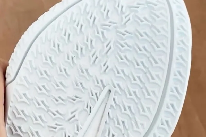 nike-sabrina-4-une-nouvelle-ere-blanche/carousel-9.jpg