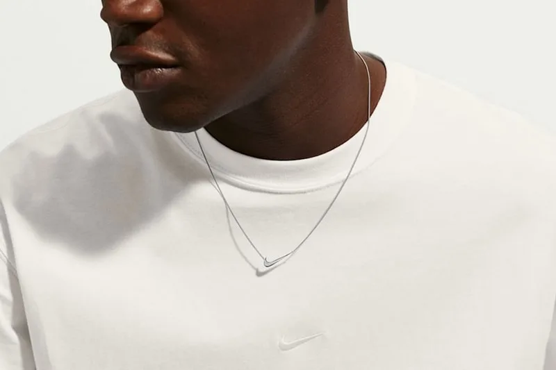 nike-swoosh-jewelry-la-mode-investit-les-bijoux/carousel-1.jpg