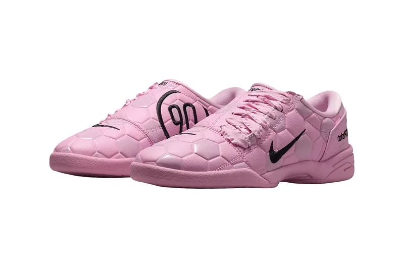 nike-total-90-iii-pink-rise-un-hommage-au-football/carousel-1.jpg