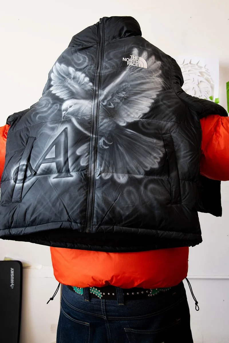 Awake NY et The North Face dévoilent 50 doudounes Nuptse personnalisées par Omi et Alehsy Lambo