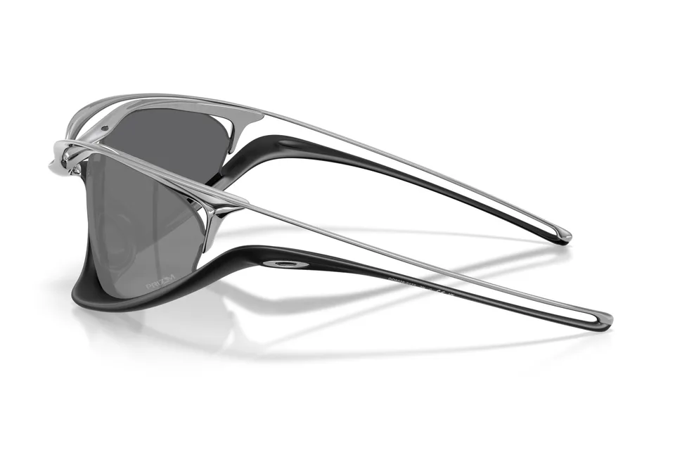 oakley-future-genesis-la-tempete-continue/carousel-2.jpg