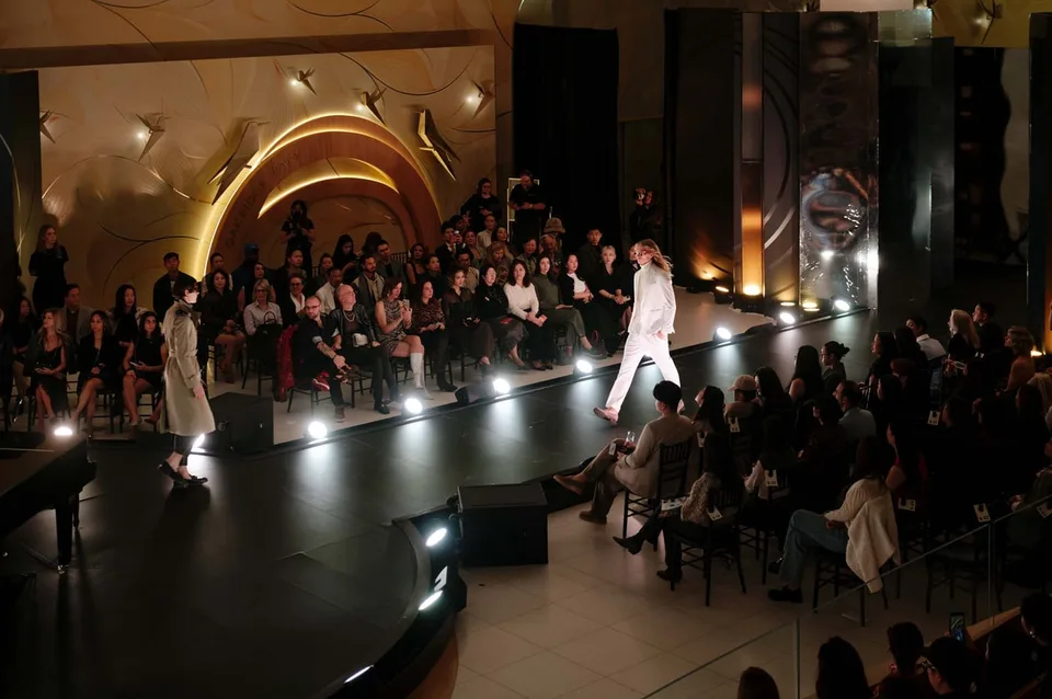 Oakridge Park : défilé « The Front Row, Fashion Through the Ages » avec John Legend