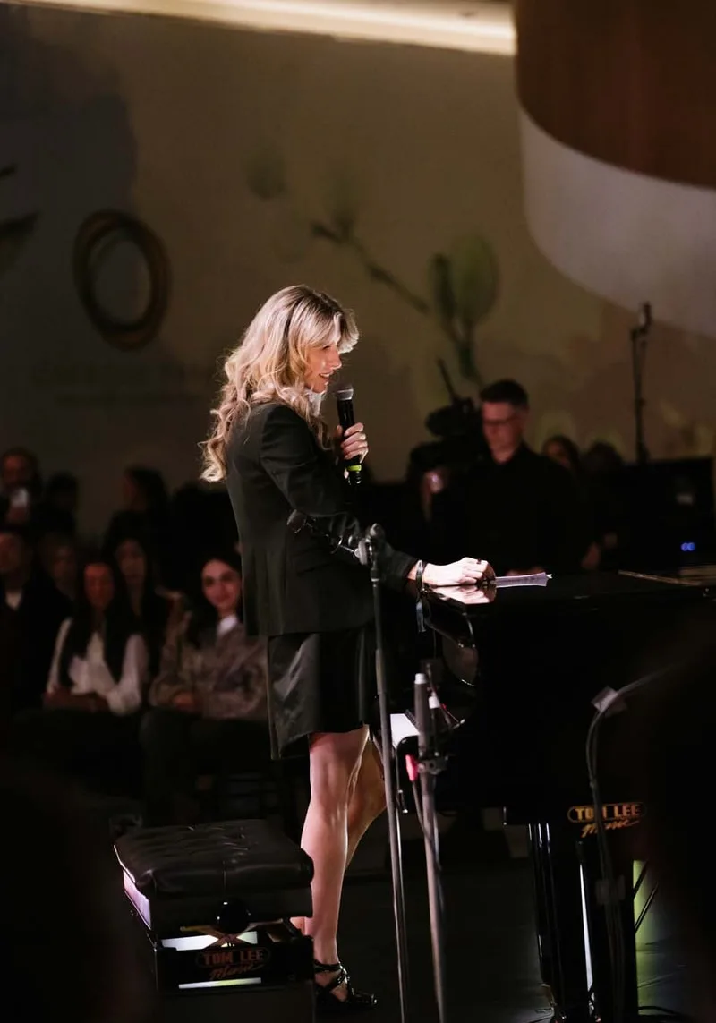 Oakridge Park : défilé « The Front Row, Fashion Through the Ages » avec John Legend