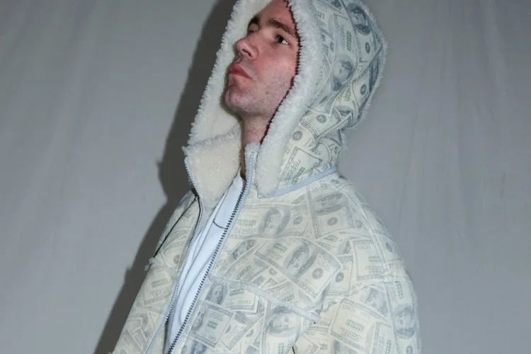 offset-devoile-une-collaboration-inedite-entre-supreme-et-balenciaga/carousel-6.jpg