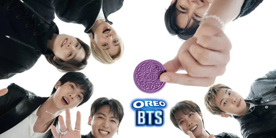 Photo de personnes et Oreo violette, logo Oreo et BTS visibles.
