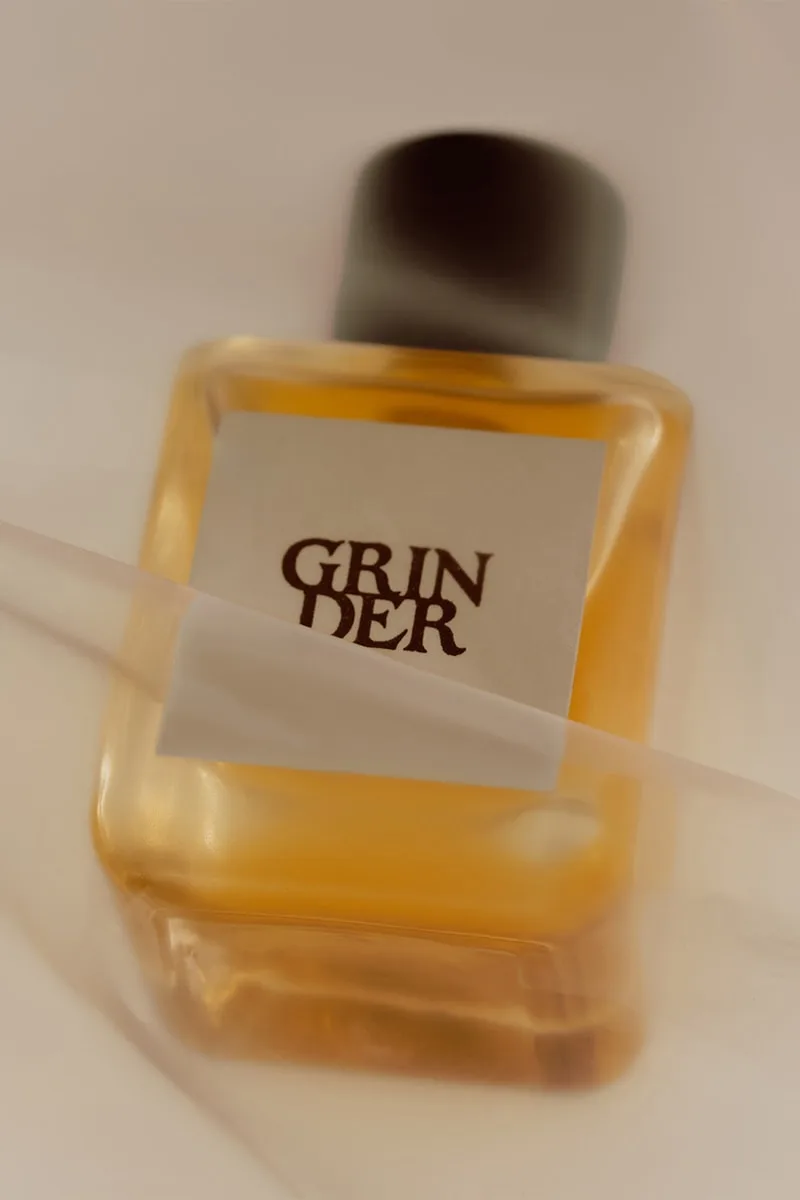 over-soon-lart-du-parfum-en-edition-limitee/carousel-6.jpg