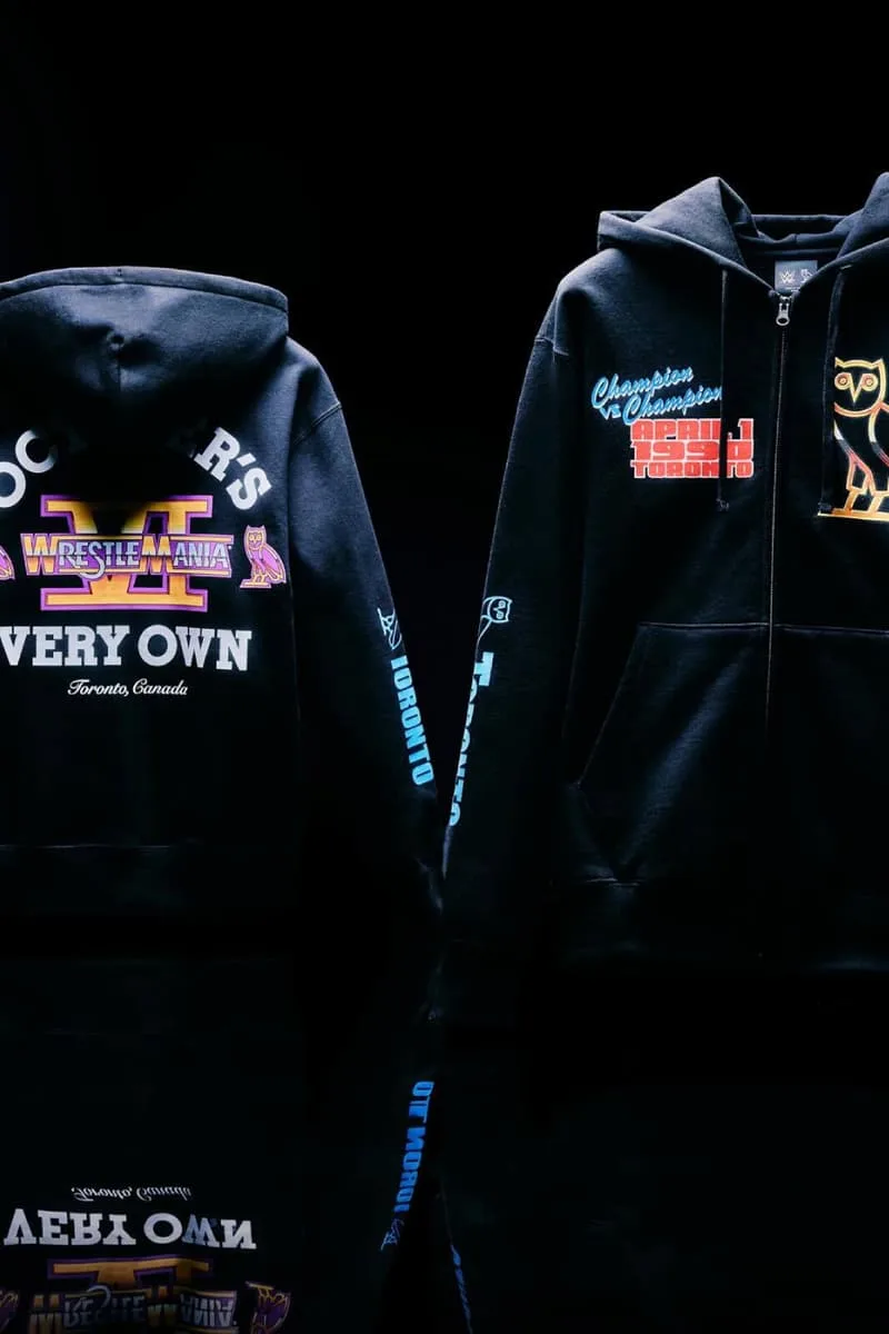 Deux hoodies noirs à motifs colorés, sur fond noir.