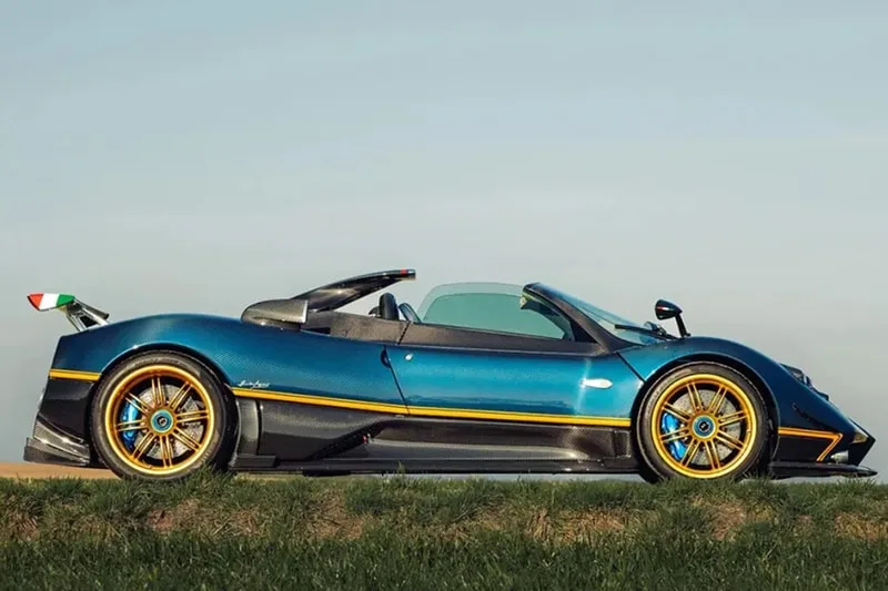 pagani-zonda-unica-une-vente-aux-encheres-historique/carousel-2.jpg