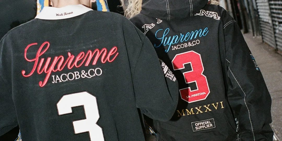 Deux vestes portant les logos Supreme et Jacob & Co avec le numéro 3.