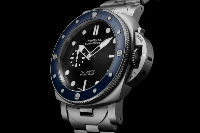 panerai-submersible-pam01756-retour-au-cadran-epure/carousel-5.jpg