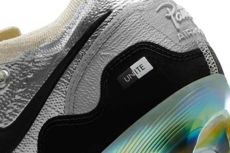 patta-et-nike-frappent-fort-avec-les-mercurial-vapor-16-elite-fg-chrome/carousel-8.jpg