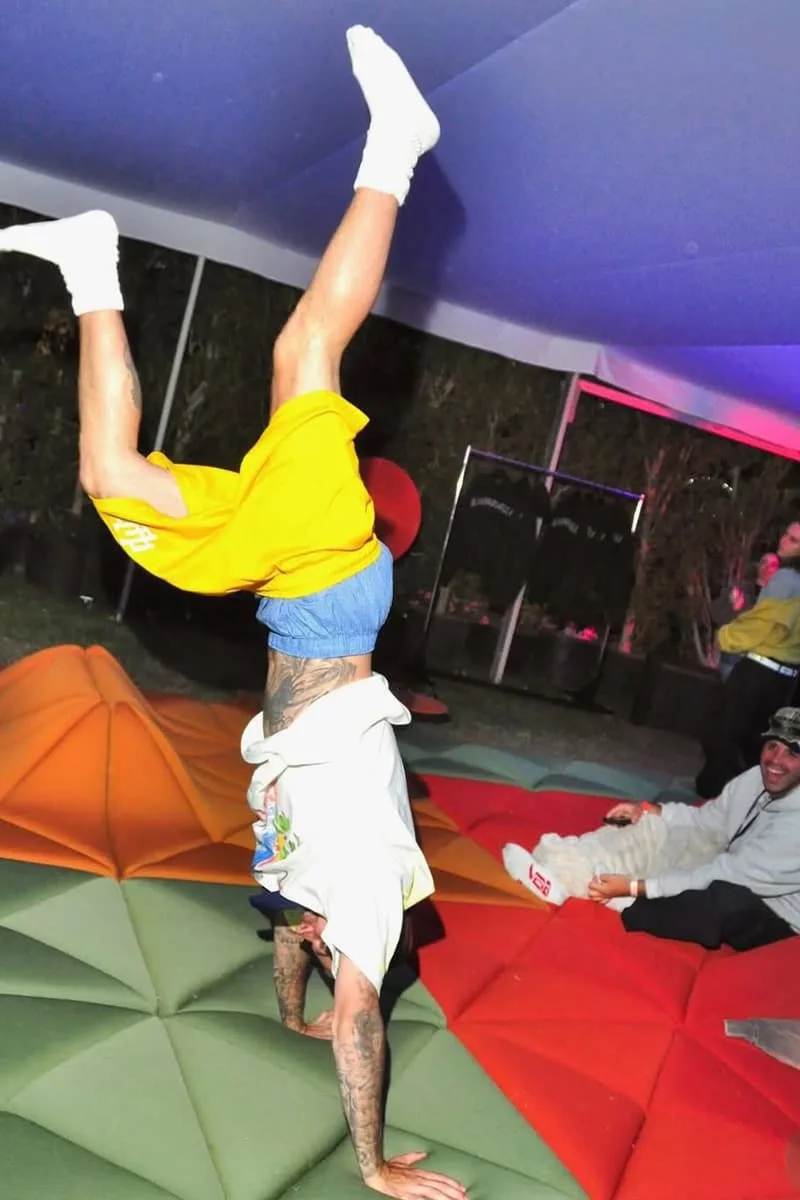 paulin-et-ciel-le-canape-dune-a-lhonneur-avec-bieber/carousel-2.jpg